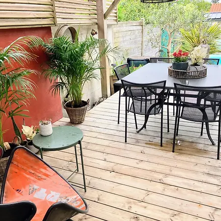 Baliste Et Sa Piscine Aux Sables D'olonne