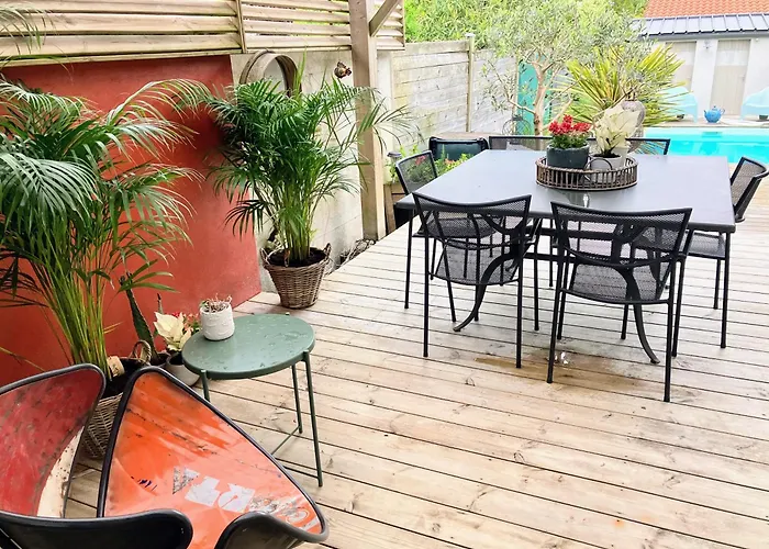 Baliste Et Sa Piscine Aux Sables D'olonne